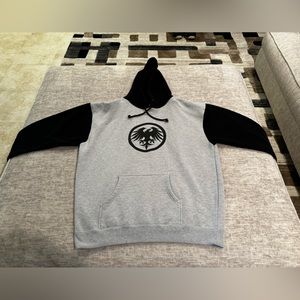 NWOT Never Summer snowboard brand hoodie. Comfortable. Soft. Warm. XXL